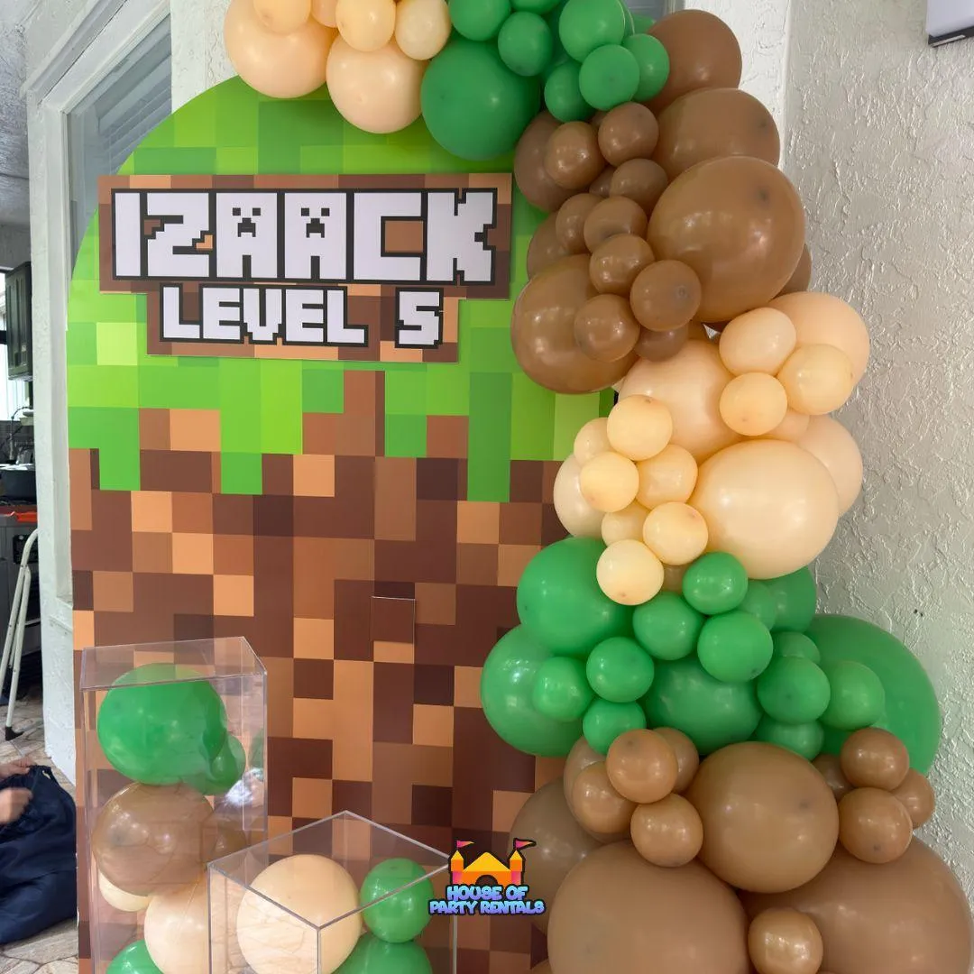 Minecraft Party Decoration – Balloon Garland, Backdrop & Custom Sign 1